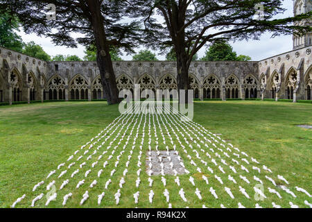 La cathédrale de Salisbury Cloître couvert de linceul de la somme des chiffres, à Salisbury, Wiltshire, Angleterre, Europe. Banque D'Images