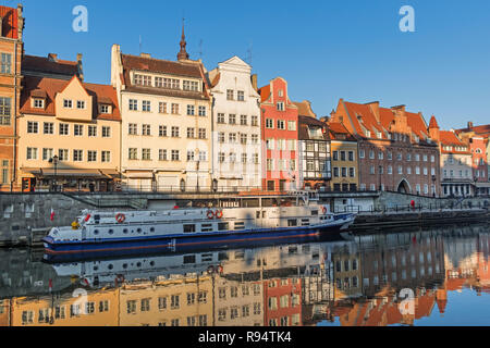 Dlugie Pobrzeze promenade Riverside Gdańsk Pologne Banque D'Images