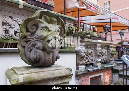 Gargouille sculptée Rue Mariacka Gdańsk Pologne Banque D'Images