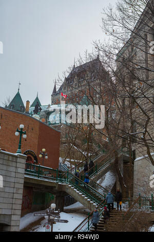 La ville de Québec, Québec, Canada est la plus ancienne colonie européenne en Amérique du Nord et la seule ville fortifiée au nord du Mexique dont les murs existent encore. Banque D'Images