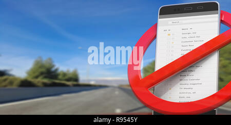 Pas de numérotation, pas de texter au volant. Barré rouge signe et smartphone sur blur route asphaltée, copiez l'espace. 3d illustration Banque D'Images