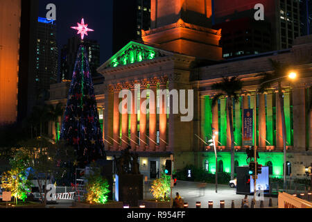 King George Square et l'Hôtel de Ville à Noël, Brisbane, Queensland, Australie Banque D'Images