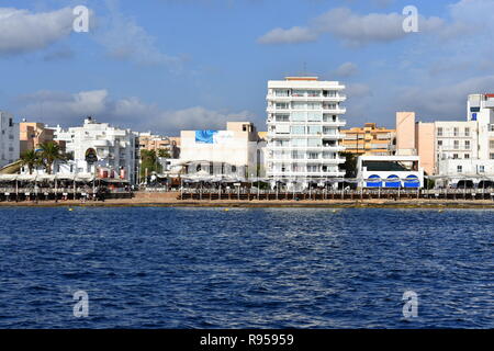 Vue sur San Antonio Sunset Strip, San Antonio, Ibiza Banque D'Images