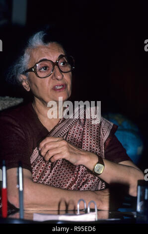 Indira Priyadarshini Gandhi AUTORISATION MODÈLE NON DISPONIBLE Banque D'Images