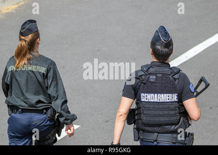 PARIS, FRANCE - JUN 23, 2017 : Armée Gendarmerie nationale de garde au Paris Air Show 2017. Banque D'Images