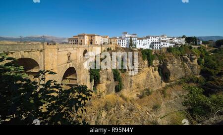 Ronda, Province de Malaga, Andalousie, Espagne du sud. Les gorges du Tage et le Puente Nuevo ou nouveau pont. Banque D'Images