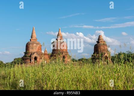 Les petites pagodes de Minnanthu, Min Nan Mon village près de Lemyethna Temple complexe, Bagan, Myanmar, Birmanie Banque D'Images