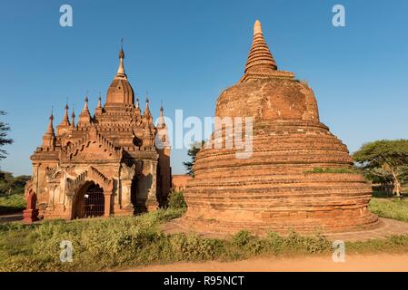 Temples de Shwe Nan Yin Taw complexe monastique à Bagan, Myanmar, Birmanie Banque D'Images