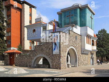 SKOPJE, Macédoine - Septembre 17 : Memorial House de Mère Teresa à Skopje le 17 septembre 2012. Museum and Memorial House de Mère Teresa Humanita Banque D'Images