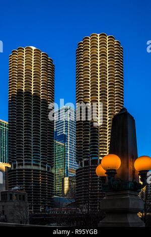 Chicago's iconic Marina City towers Banque D'Images