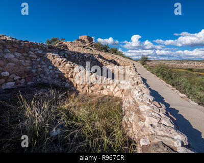 Tribue Sinagua du sud des ruines Indiennes pueblo, Tuzigoot National Monument, Clarkdale, Arizona. Banque D'Images