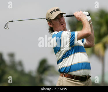 Miguel Angel Jiménez, de l'Espagne tees off sur le 9e trou lors de la première partie du World Golf Championships - CA Championship à Doral Country Club de Doral, Floride le 20 mars 2008. Banque D'Images