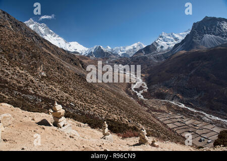 Jusqu'à la vallée de Chukhung, région de l'Everest, au Népal Banque D'Images