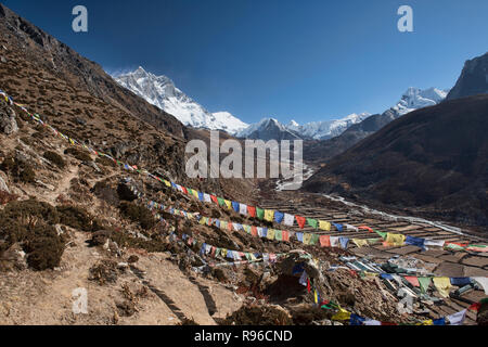 Jusqu'à la vallée de Chukhung, région de l'Everest, au Népal Banque D'Images