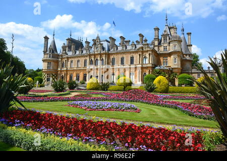 Waddesdon Manor, Sète, France. UK. Parterres à l'arrière de la maison. Banque D'Images