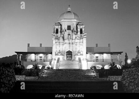 MONTERREY, NL/MEXIQUE - 20 NOVEMBRE 2002 : Musée de l'évêque de nuit Banque D'Images