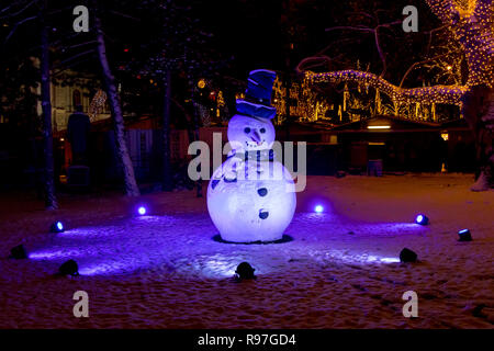 Bonhomme de neige avec un chapeau au Burgtheater de Vienne, Autriche Banque D'Images