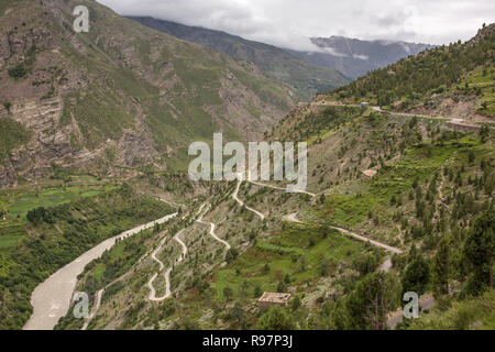 Célèbre place Gata loops sur Manali - Leh au Ladakh, Inde route Banque D'Images