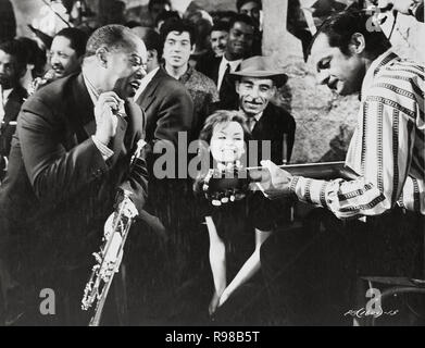 Film Original Titre : PARIS BLUES. Titre en anglais : PARIS BLUES. Année : 1961. Directeur : MARTIN RITT. Stars : LOUIS ARMSTRONG ; Serge Reggiani. Credit : United Artists / Album Banque D'Images