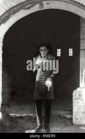 Titre original : Nosferatu, eine Symphonie des Grauens. Titre en anglais : Nosferatu le vampire. Année : 1922. Directeur : F.W. Murnau. Stars : Max Schreck. Credit : PRANA-FILM Gmbh, Berlin / Album Banque D'Images