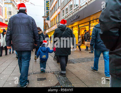 Marché de Noël au centre ville de Essen, Kettwiger Straße§e, magasins ouverts le dimanche, Allemagne
