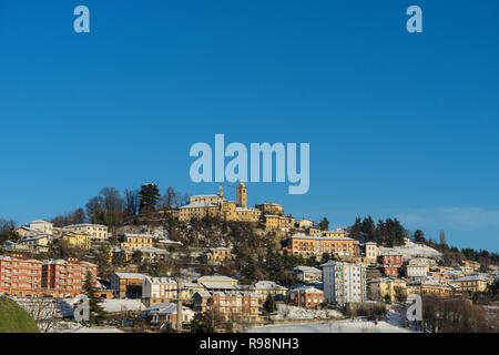 Monforte d'Alba, paysage urbain de la ville, le Piémont - Italie Banque D'Images