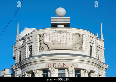 Observatoire Urania, conçu en 1910 par l'architecte art nouveau Max Fabiani, l'Urania à Vienne bâtiment fonctionne désormais comme un observatoire et un cinéma. Banque D'Images