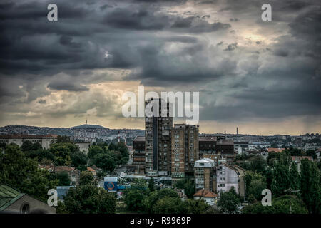 La ville de Belgrade sur un jour nuageux Banque D'Images