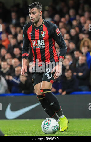 19 décembre 2018, Stamford Bridge, Londres, Angleterre ; Carabao EFL Cup, quart-de-finale, Chelsea vs Bournemouth : Diego Rico (21) de Bournemouth en action : Crédit Fogliati Romena/News Images images Ligue de football anglais sont soumis à licence DataCo Banque D'Images