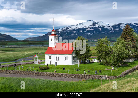 L'église de Laufás Eyjafjörður près de Grenivík dans le nord de l'Islande, l'Europe. Banque D'Images