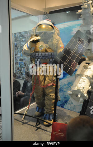 La Cité des étoiles, en Russie. Le 5 décembre 2013. Gagarin Cosmonaut Training Center à Star City (Zvezdny Gorodok). Spacesuit cosmonaut Banque D'Images