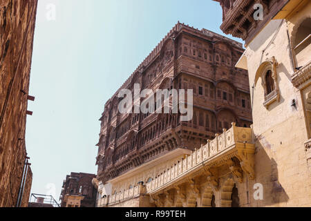 L'extérieur de Fort Mehrangarh. Fort de Mehrangarh ou Mehran, situé à Jodhpur, Rajasthan, est l'un des plus grands forts de l'Inde. Banque D'Images