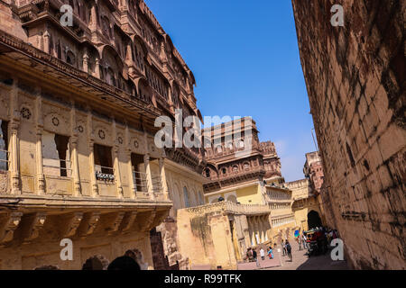 L'extérieur de Fort Mehrangarh. Fort de Mehrangarh ou Mehran, situé à Jodhpur, Rajasthan, est l'un des plus grands forts de l'Inde. Banque D'Images