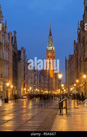 Dlugi Targ Long Market street et Hôtel de Ville Tour. Gdańsk Pologne Banque D'Images