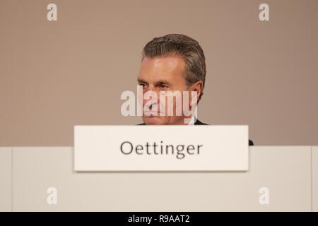 31. CDU-Bundesparteitag à Hambourg : Günther Oettinger Banque D'Images