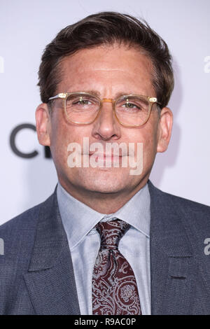 WESTWOOD, LOS ANGELES, CA, USA - 16 SEPTEMBRE : Steve Carell arrive à la Los Angeles Premiere de Fox Searchlight Pictures' 'bataille des sexes' qui s'est tenue au Regency Village Theatre le 16 septembre 2017 à Westwood, Los Angeles, Californie, États-Unis. (Photo par Xavier Collin/Image Press Office) Banque D'Images