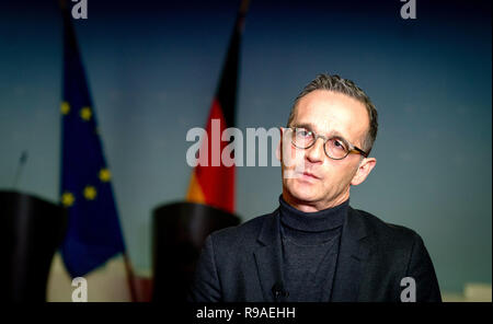 Berlin, Allemagne. Dec 21, 2018. Heiko Maas (SPD), le ministre des Affaires étrangères, parle aux journalistes de l'agence de presse allemande dans un entretien au Ministère fédéral des affaires étrangères. Credit : Kay Nietfeld/dpa/Alamy Live News Banque D'Images