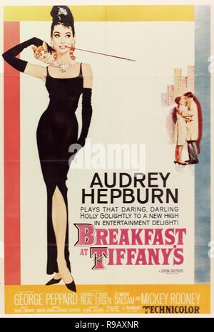 Titre original : Breakfast at Tiffany's. Titre en anglais : Breakfast at Tiffany's. Année : 1961. Réalisateur : Blake Edwards. Credit : PARAMOUNT PICTURES / Album Banque D'Images