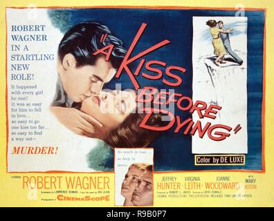 Titre original : Un baiser avant de mourir. Titre en anglais : Un baiser avant de mourir. Année : 1956. Directeur : GERD OSWALD. Credit : United Artists / Album Banque D'Images
