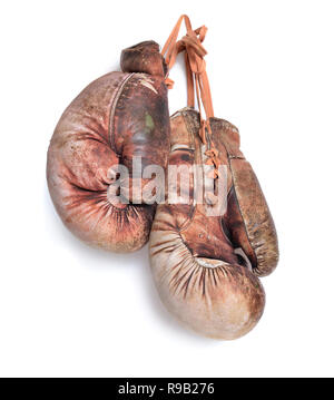 Gants de boxe Vintage isolé sur fond blanc. Banque D'Images