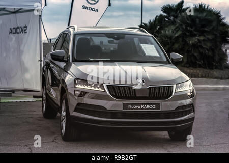 Rome Ostia Lido, Italie. 07/21/2018 Skoda KAROQ en exposition Banque D'Images