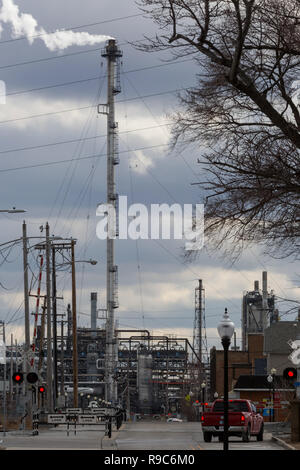 BP Oil Refinery in Whiting, Indiana. L'une des plus anciennes et des plus importantes raffineries de pétrole aux États-Unis, construit par la Standard Oil of Indiana à la fin des années 1800. Banque D'Images