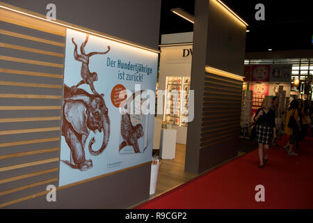 Impressions de l'offre différents et des présentations sur les stands dans les différentes salles à la foire du livre 2018 de Francfort am Main Allemagne Banque D'Images