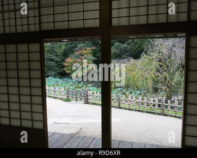 Julius Cesar microfibre-tei House a été utilisé pour divertir les daimyos et offre une vue panoramique sur les jardins à Korakuen, Okayama, Japon Banque D'Images