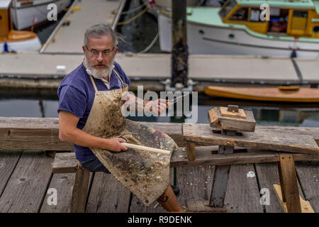 Vancouver, Canada - Aug 22, 2018. Est un artisan qui fabriquent des pièces pour un navire à bord de l'eau Banque D'Images