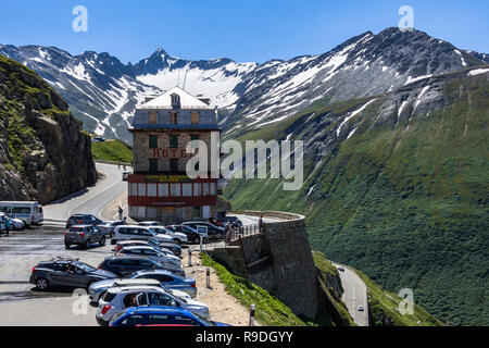 L'emblématique Hôtel Belvedere a été construit en 1882 et en vedette dans James Bond Goldfinger film. Col de la Furka, Valais, Suisse, juillet 2018 Banque D'Images