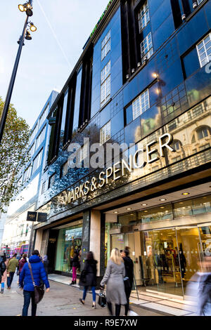 Logo avant signe de Marks & Spencer magasin d'Oxford Street, Londres, UK Banque D'Images