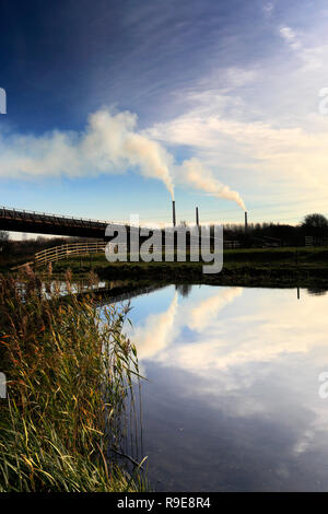 Le pont sur la rivière Nene, Whittlesey, Cambridgeshire, Angleterre, Royaume-Uni Banque D'Images