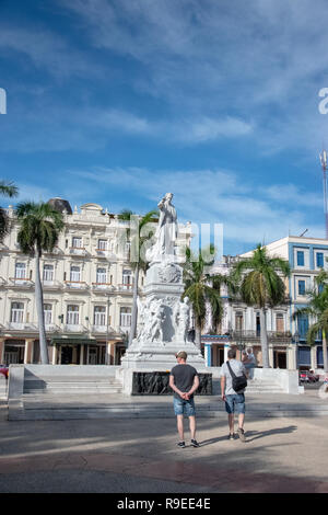 Statue de Jose Marti à Central Park, Agramonte, La Havane, Cuba. Banque D'Images