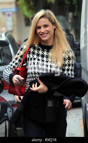Michelle Hunziker dehors et environ à Milan avec : Michelle Hunziker Où : Milan, Italie Quand : 21 Nov 2018 Credit : IPA/WENN.com **Uniquement disponible pour publication au Royaume-Uni, USA, Allemagne, Autriche, Suisse** Banque D'Images